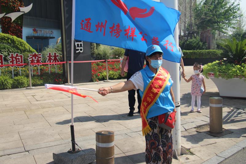 <strong>穿上白丝让我操她黄色上床视频网站</strong>